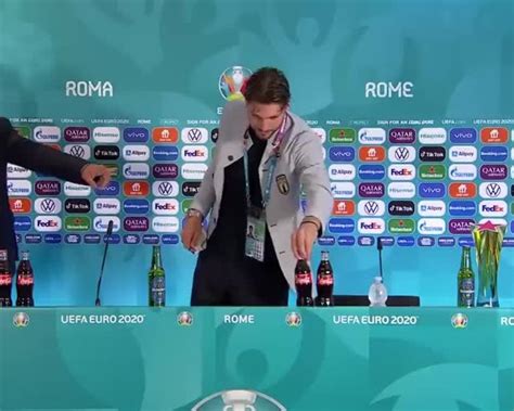 Italya 90 yari final musabakasi. Son dakika EURO 2020 haberleri: Locatelli İtalya - İsviçre ...