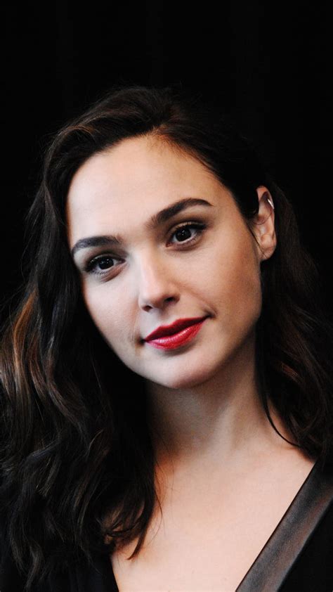 Gal Gadot Actress Beauty Celebrity Hollywood Model People Pretty Style Hd Phone