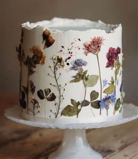 Edible Flower Cakes Are Our New Wedding Cake Flavor Of The Year Artofit