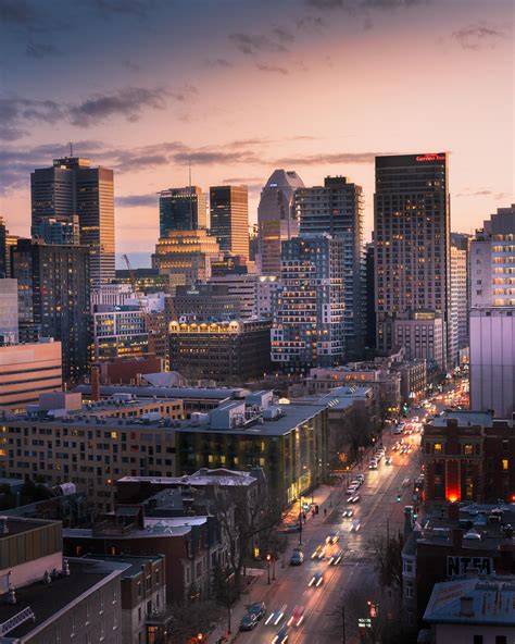 [OC] I took a photo of downtown Montréal during the sunset. : montreal