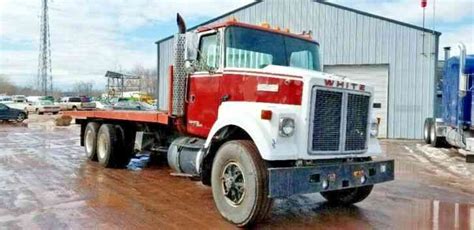 White Road Boss 1979 Flatbeds And Rollbacks
