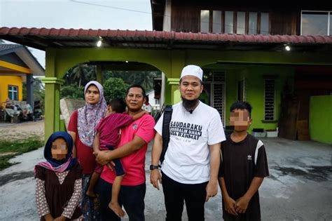 Ustadz khalid basalamah termasuk salah satu ustadz dengan jumlah subscriber terbanyak di youtube sejak ia bergabung tahun 2013. "Terkeejut 8 Tahun Duduk Kandang Lembu" - Ustaz Ebit ...
