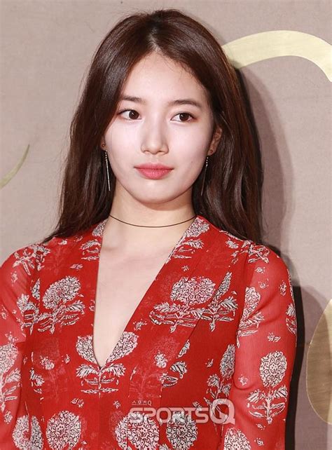 10 Times Suzy Flaunted Her Gorgeous Visuals In Sexy Chokers Koreaboo