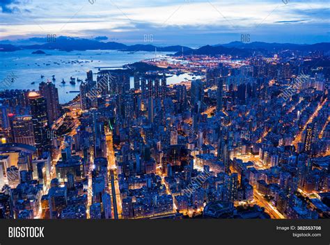 Mong Kok Hong Kong 26 Image And Photo Free Trial Bigstock