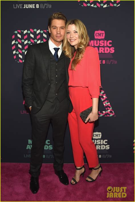 chad michael murray and sarah roemer attend cmt awards 2016 photo 3677376 chad michael murray
