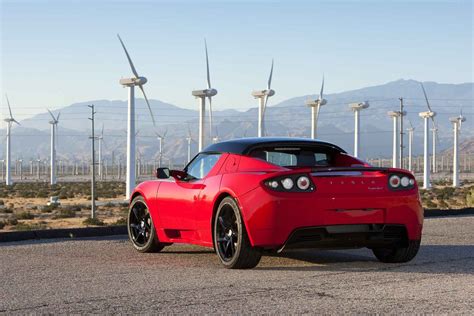 Tesla gave roadster reservation holders, who placed up to $250,000 deposits on the car, a tesla ceo elon musk confirmed the smallest little detail about the new roadster: Elon Musk Says New Tesla Roadster Is Coming - We'll Just ...