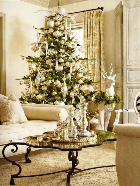 These amazingly beautiful christmas tree decorations ideas are sure to bring the holiday spirit to your homes! The 50 Best and Most Inspiring Christmas Tree Decoration ...