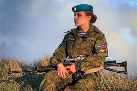 Pin Em Russian Military Girls And Guyz