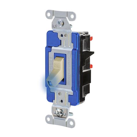 Edgeconnect™ Industrial Switch Toggle 15a 120277v Illuminated