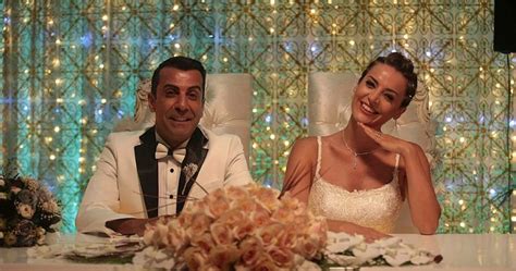 The two weddings enter each other, the secrets emerge. "Düğüm Salonu" İzmir'e geliyor - Sarmaşık Haberleri