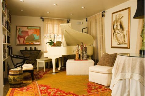 Discover design inspiration from a variety of living rooms, including color, decor and storage options. Inviting Room | Fulton Homes