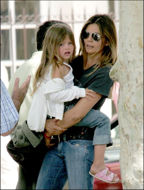 Photo Veronika Loubry Et Sa Fille Thylane à Saint Tropez Mai 2005 Purepeople