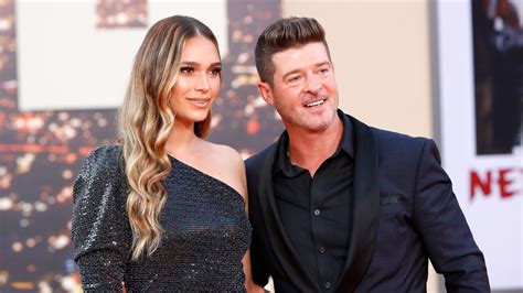 robin thicke april love geary announce pregnancy on instagram