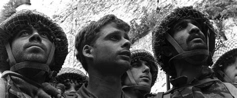 Jun 15, 2021 · בשעות אחר הצהריים, ייצא לדרך מצעד הדגלים ברחובות ירושלים, כשהוא עתיד לעבור בין שערי העיר העתיקה ולהגיע לרובע המוסלמי.היום (שלישי) החל מהשעה 16.00 יצא לדרך מצעד הדגלים,. N12 - הצילום ההיסטורי והבדיקה שהכריעה: מי באמת הצנחן ליד ...