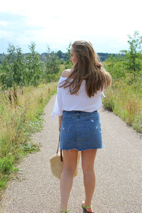 Ways To Style A Denim Skirt For All Seasons The Reckless Lifestyle