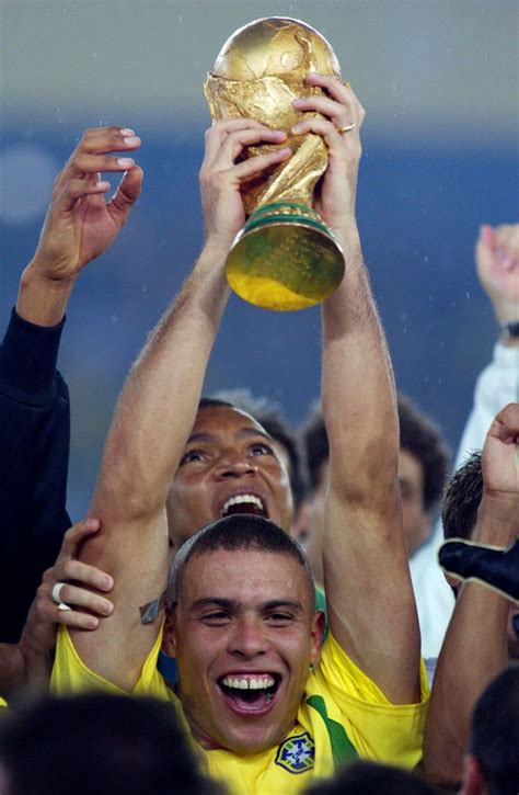 Back in 2002, ronaldo luiz nazario da lima won the fifa world cup with brazil, and even ended l'edizione 2002 del pallone d'oro, 47ª edizione del premio calcistico istituito dalla rivista francese. Ronaldo names the five teams who could win World Cup 2018 ...