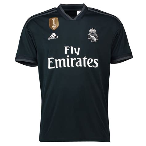 Das aktuelle real madrid trikot mit originaldruck. Real Madrids neue Trikots: 2018/19 wird klassisch - REAL TOTAL