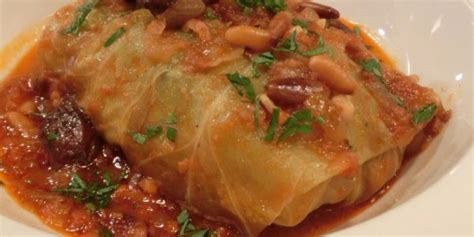 Te acompañamos con tips, consejos y recetas para hacerte la vida más fácil y deliciosa. Receta de temporada - Lomo con col - Santa Catalina ...
