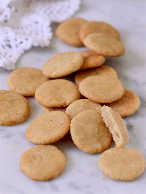 Get the full elavegan.com analytics data and market share drilldown here. These vegan vanilla wafers are sweet, crisp, and infused ...