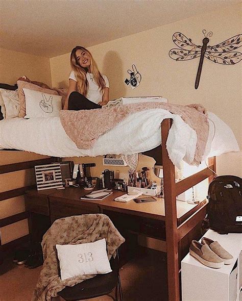 76 Gorgeous Cozy Dorm Room Ideas Youll Want To Copy 32 Dorm Room Designs Dorm Room