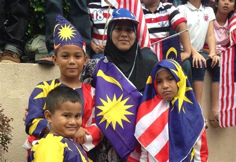 Baca dengan hati.bukan dengan minda. Blog Santai: Semangat Merdeka Rakyat Malaysia (10 Gambar)