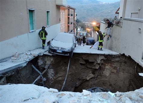 Guarda il meteo nelle zone colpite dal sisma. Terremoto a L'Aquila: decine di morti e dispersi - Pianeta.it