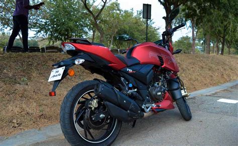 Get tvs apache 150 details including tvs apache features, tvs apache price business standard motoring awards 2006: TVS Launched Its New Best Bike Apache RTR 200 4V 2016 ...