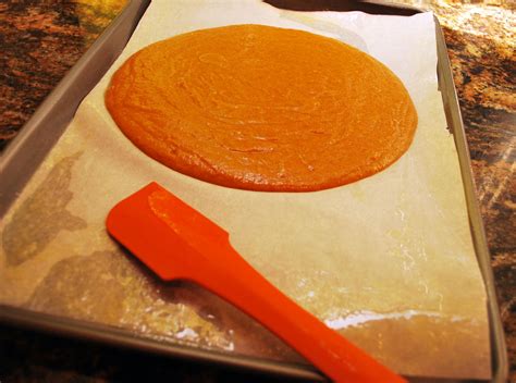 Learn how to make a pumpkin roll with this classic pumpkin roll recipe! Pumpkin Roll Recipe with Cream Cheese Walnut Filling