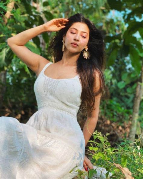 Sonarika Bhadoria Beautiful Looks In The Latest Photoshoot Actress Album
