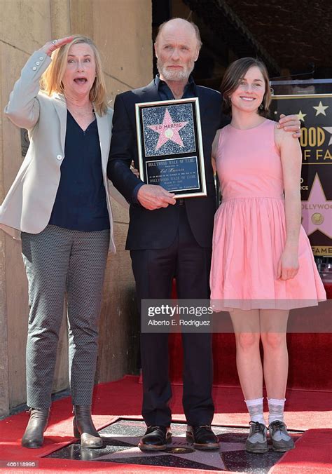 actress amy madigan actor ed harris and lily harris attend a news photo getty images