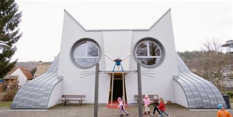 Escuela Con Forma De Gato En Alemania School In Cat Form In Germany