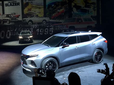 Chevy Reveals 255 Mile Electric Menlo And 7 Seat 2020 Blazer For China