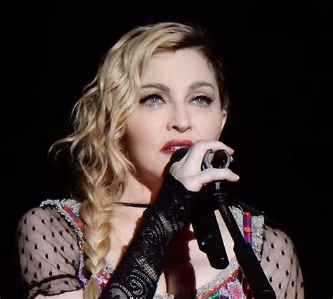 Madonna Kimdir Boyu Kilosu G Z Rengi V Cut L Leri