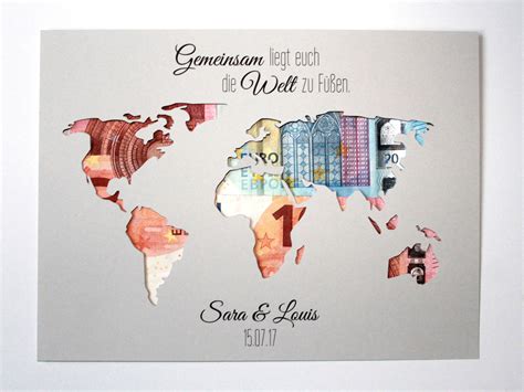 Geldgeschenk zur Hochzeit Weltkarte mit Namen Farbwahl Wunschgröße