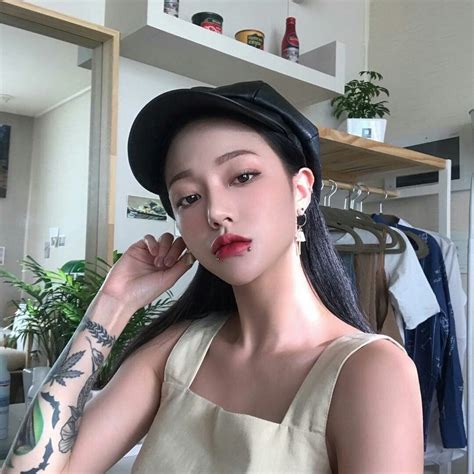 Korean Girl With Tattoos Bad Girl Icon Ulzzang Asian Girl