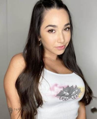 Karlee Grey Biography Wiki Age Height Family Career Stark Times