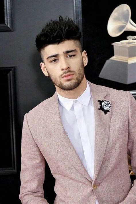 zayn in pink | Zayn malik style, Zayn malik, Zayn