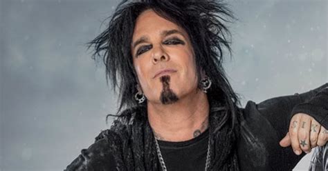 Young Ears Fresh Perspective Motley Crue Bassist Nikki Sixx On Drugs And Creativity