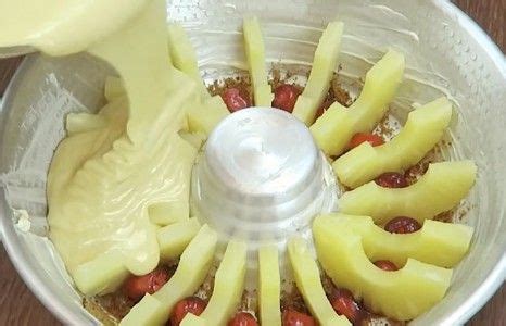 Please note that converting 300 grams of flour to cups can vary slightly by room temperature, quality of flour etc. THE INGREDIENTS: 3 eggs 300g flour 250g sugar 1 packet of ...