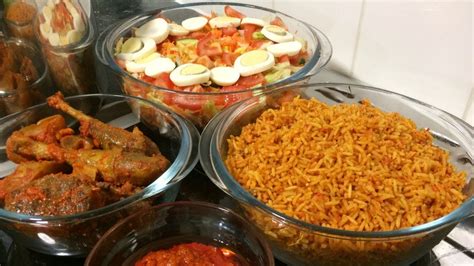 Prepare 1 can of diced tomatoes. How to Cook Nigerian Jollof Rice | Jollof Rice with Easy Cook Long Grain Rice | Yummieliciouz ...