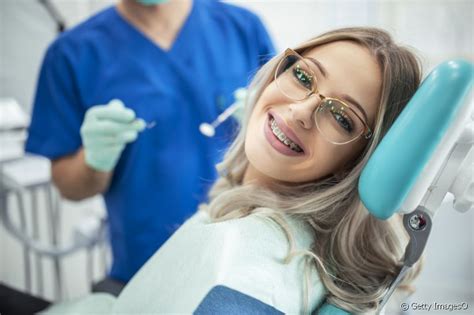 Dentes Apinhados O Que Causa Como Tratar É Possível Prevenir