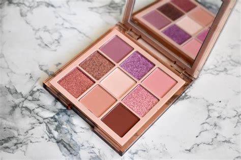Aquaheart Huda Beauty Nude Light Obsessions Eyeshadow Palette Swatches And Review