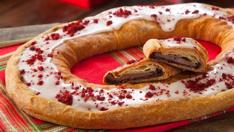 Danish kringle, pumpkin, pumpkin kringle, trader joe's. Racine's Annual Center-Stage Moment: Kringle in December ...