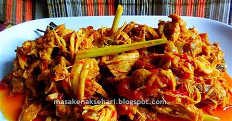 Apa aja sih masakan super pedas yang bisa kamu buat sendiri di rumah? Resep Membuat Ayam Suwir Bumbu Prasmanan
