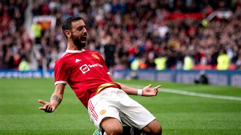 Bruno Fernandes Signs New Four Year Contract At Manchester United To Remain At Old Trafford
