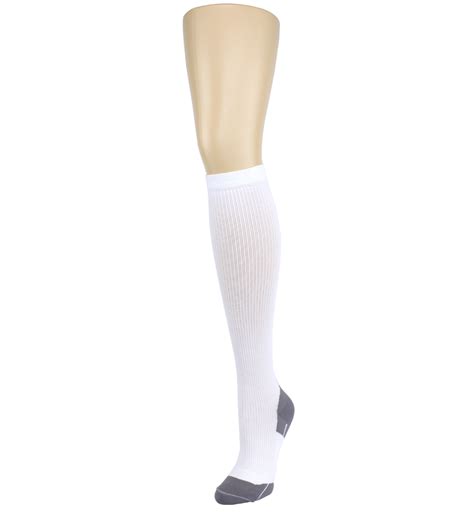 Knee High Athletic Compression Socks 20 30 Mmhg Compression Venasmart Ltd