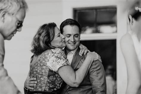 17 Tender Mother Son Wedding Photos That Will Make You Grateful For Mom Huffpost Life