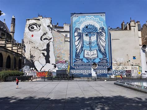 Limage Une Nouvelle Oeuvre Géante Peinte Par Le Street Artiste Obey Au Cœur De Paris Actu Paris