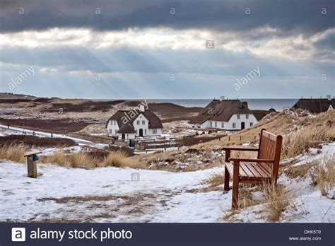 Genießen sie ihren urlaub auf sylt nicht nur in der einmaligen atmosphäre, die diese insel bietet, sondern auch in einem hotel. Laden Sie dieses Alamy Stockfoto Haus Kliffende in Kampen ...