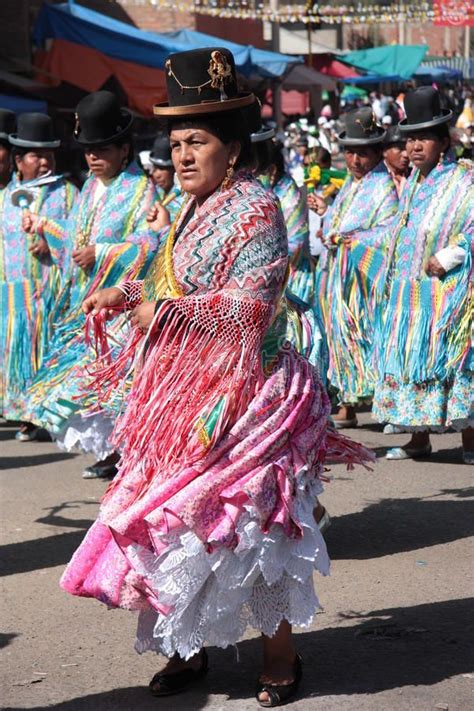 Cholitas Women Dance In Native Costumes In Bolivia Cholitas Women